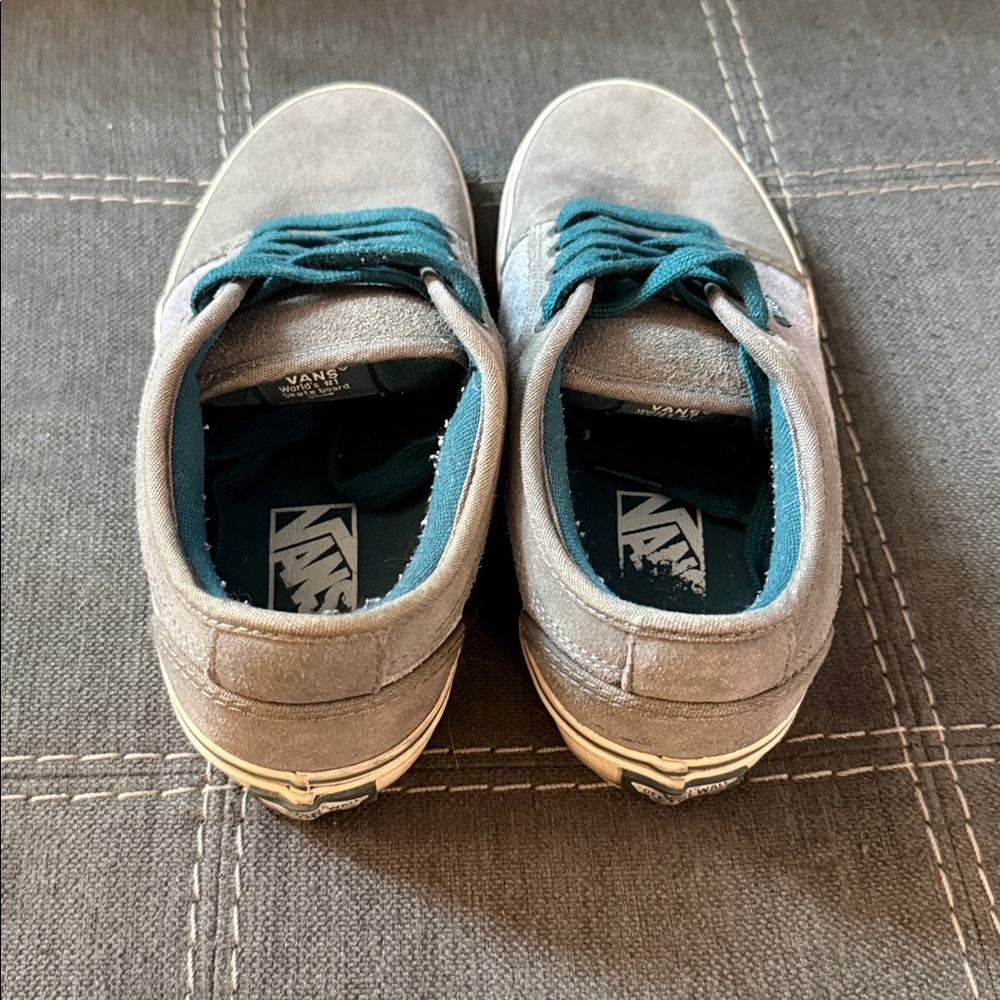 🌈5/$25 BUNDLE! Vans Chukka Lows Gray Suede and Dark Teal Laces - Picture 2 of 6